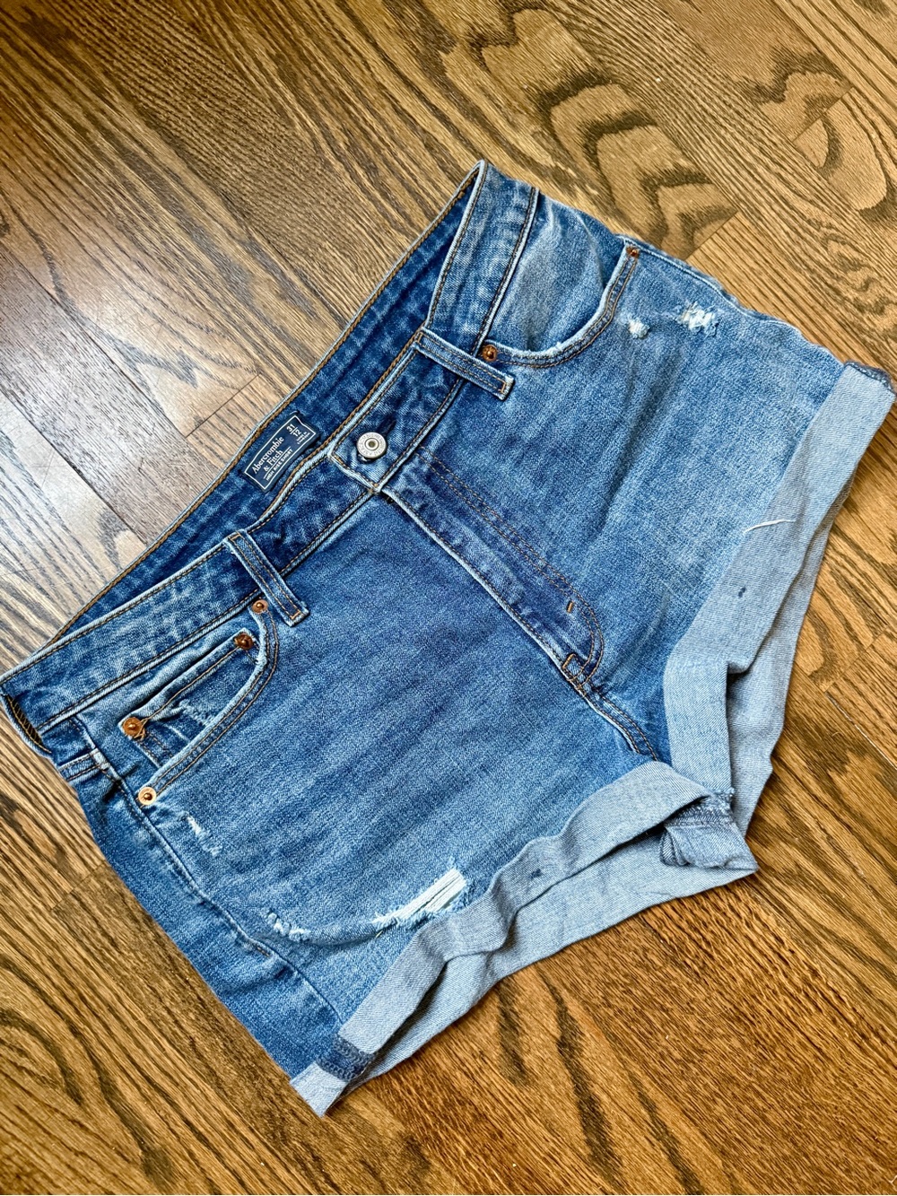 Abercrombie & Fitch Distressed Denim Shorts Size 31 EUC